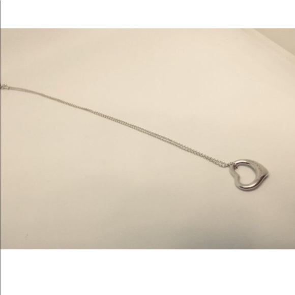 TIFFANY & CO silver heart charm pendant necklace - Picture 5 of 5